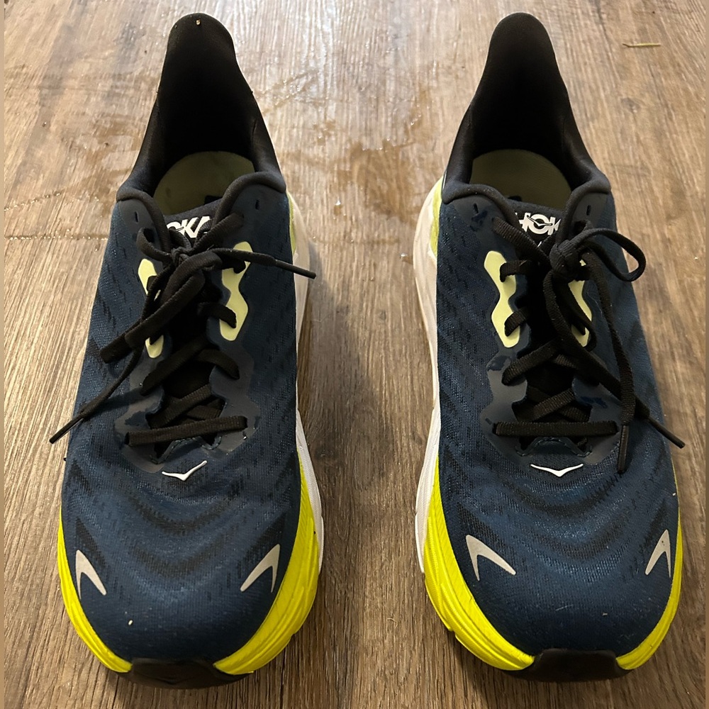 Men’s Hoka One One Clifton 8 Running Shoe SIZE 11.5